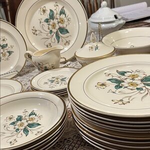 Floral Cream Dinnerware Set